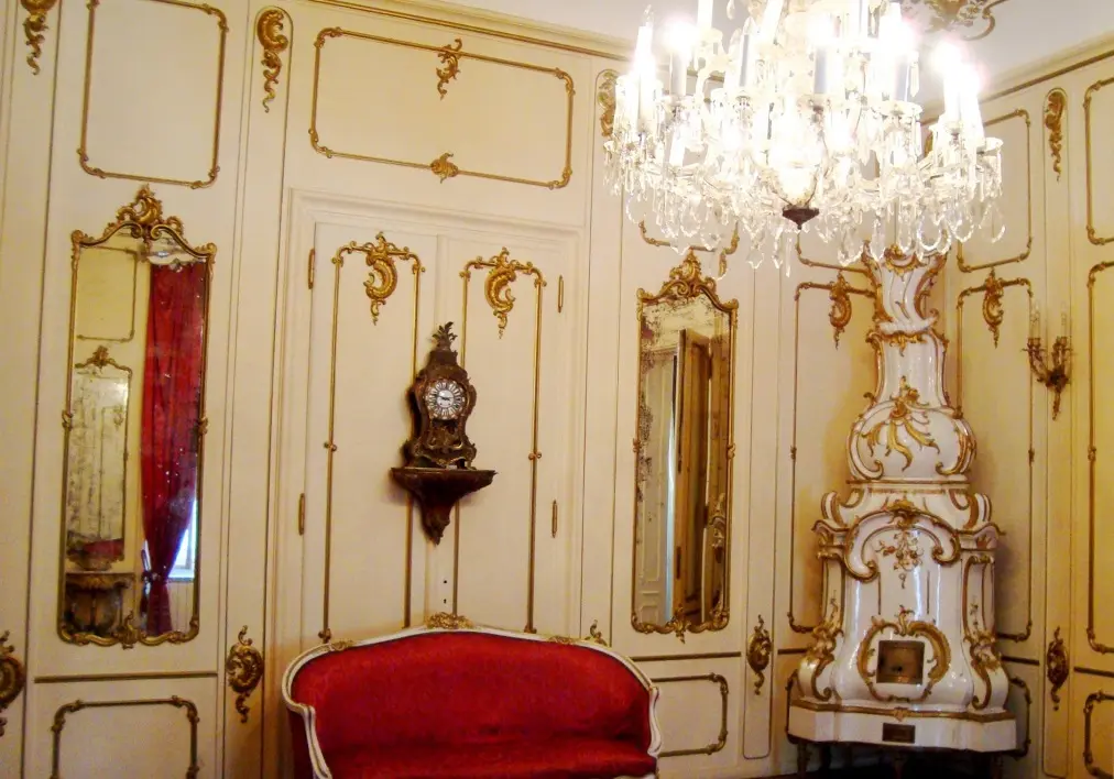 Castelul Mișici. Muzeul Orășenesc Lipova