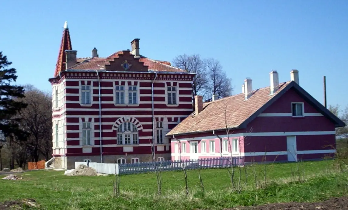 Conacul Eduard Burbor din Dersca, Botoșani