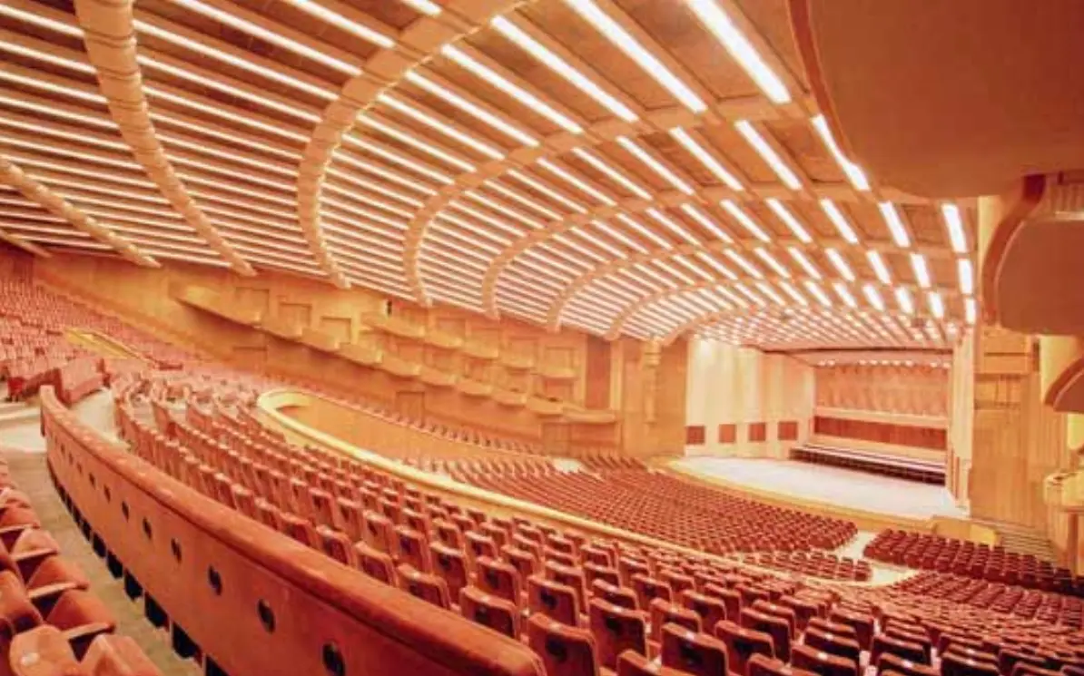 Sala Palatului din București, str. Ion Câmpineanu Sala Palatului din București, str. Ion Câmpineanu