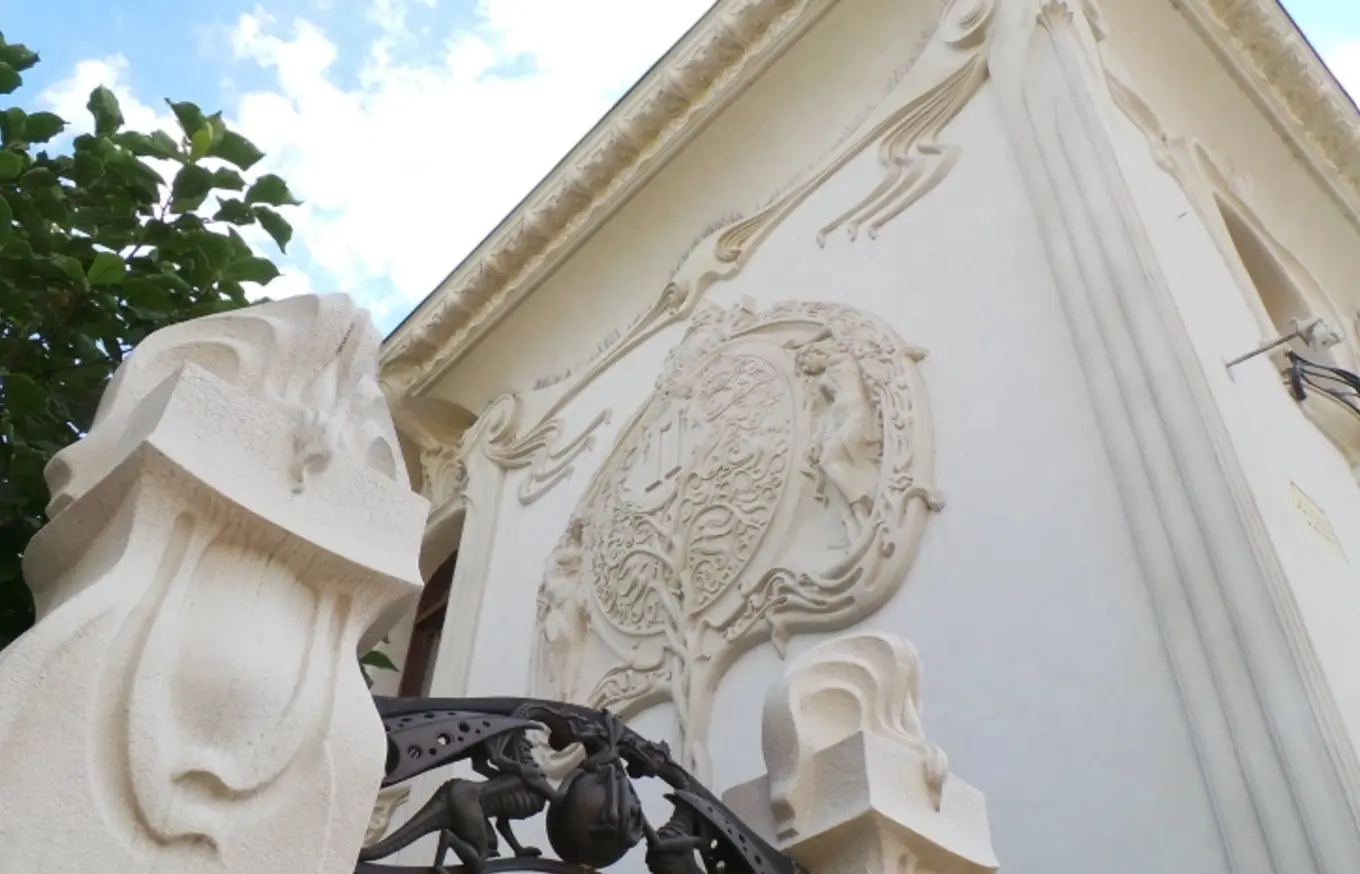 Casă stil Gaudi din București, str. Dimitrie Racoviță, nr. 16