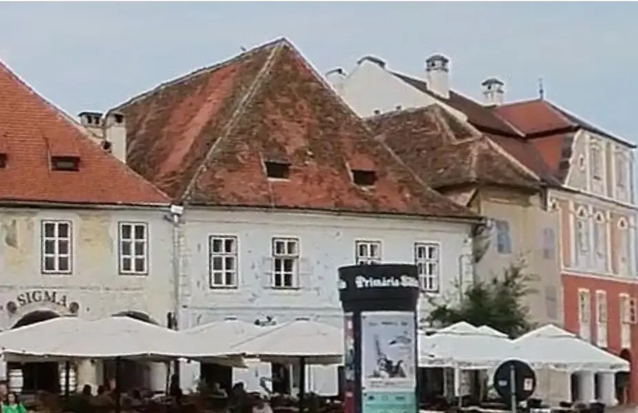 Case vechi din Sibiu, piața Huet
