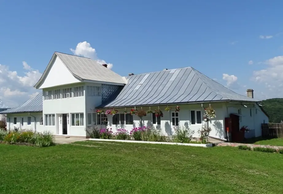 Schitul Doamna din Berești, Bacău