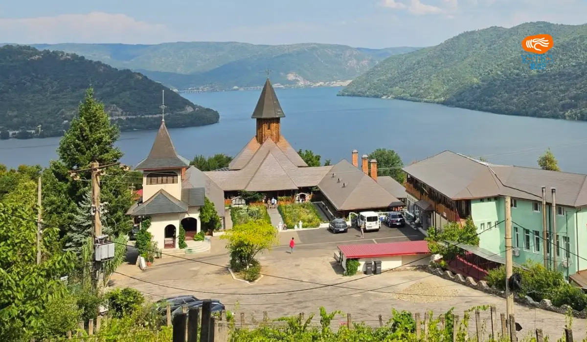 Mănăstirea Sfânta Ana, Mehedinți