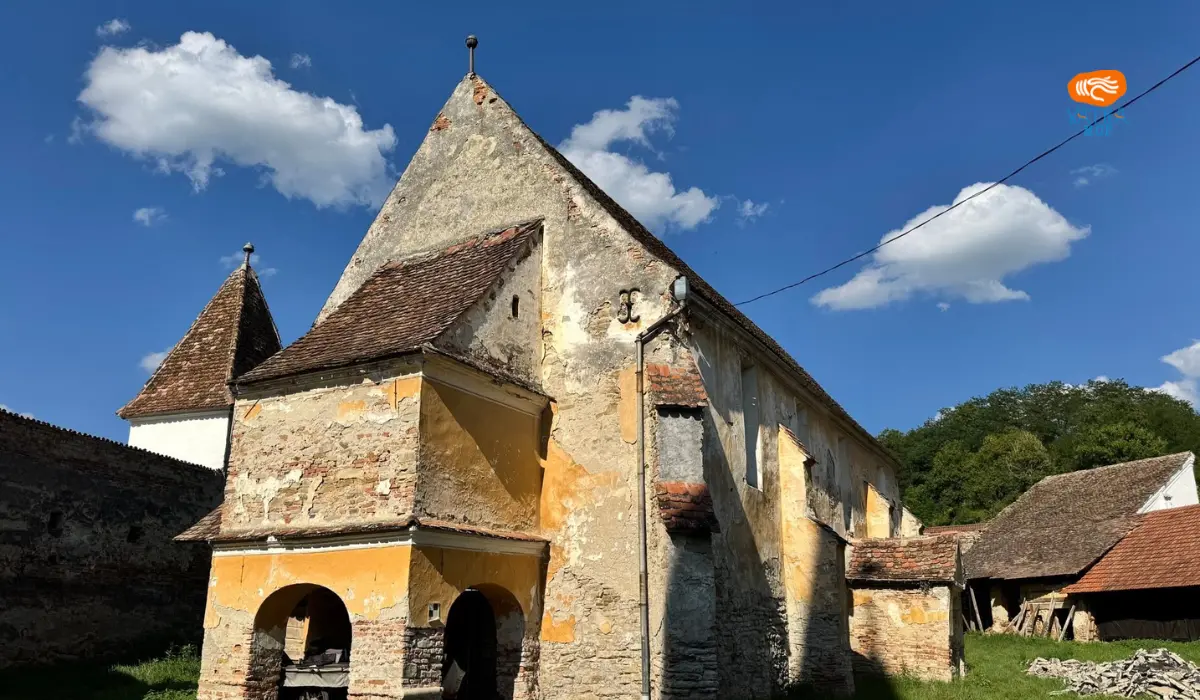 Biserica fortificată din Motiș