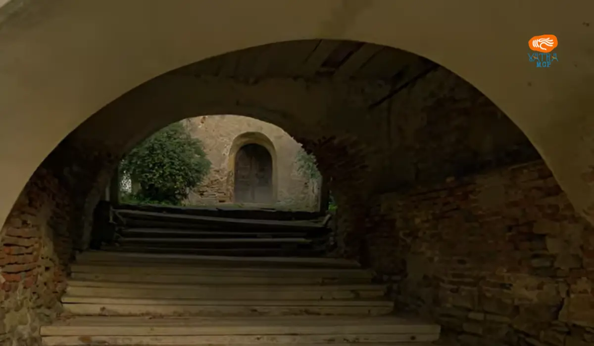 Biserica fortificată din Movile