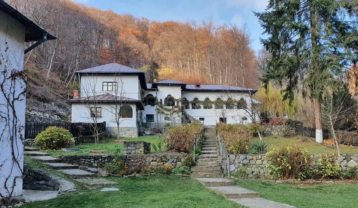 Mănăstirea Jgheaburi, Vâlcea