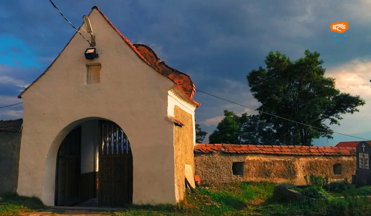 Biserica „Sfânta Maria Mică” din Racu
