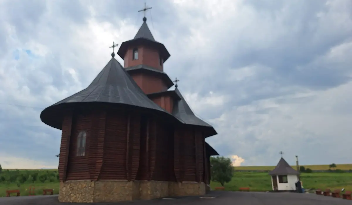 Schitul Pogorârea Duhului Sfânt – Drăgești, Vaslui