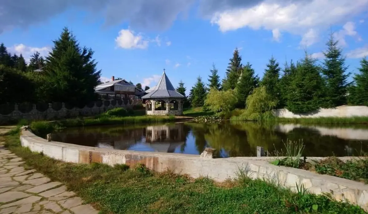 Schitul Muntioru, Vrancea