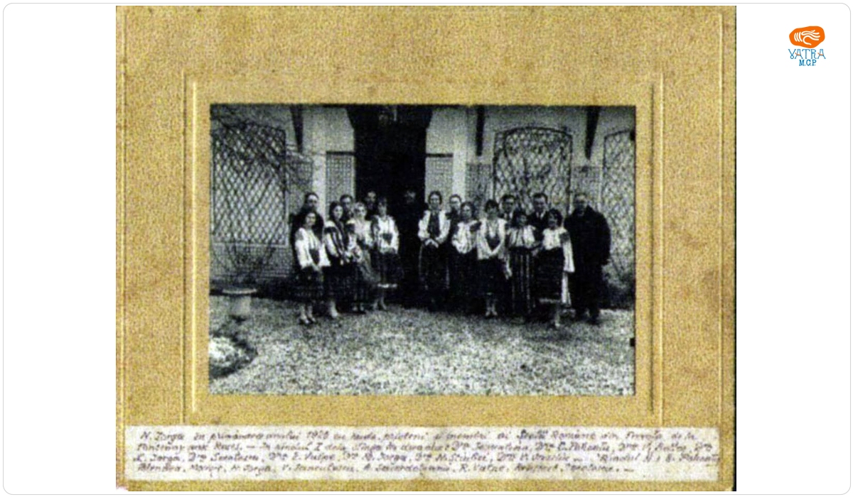 Nicolae Iorga la Fontanay-aux-Roses, cu elevii Școlii Române din Franța