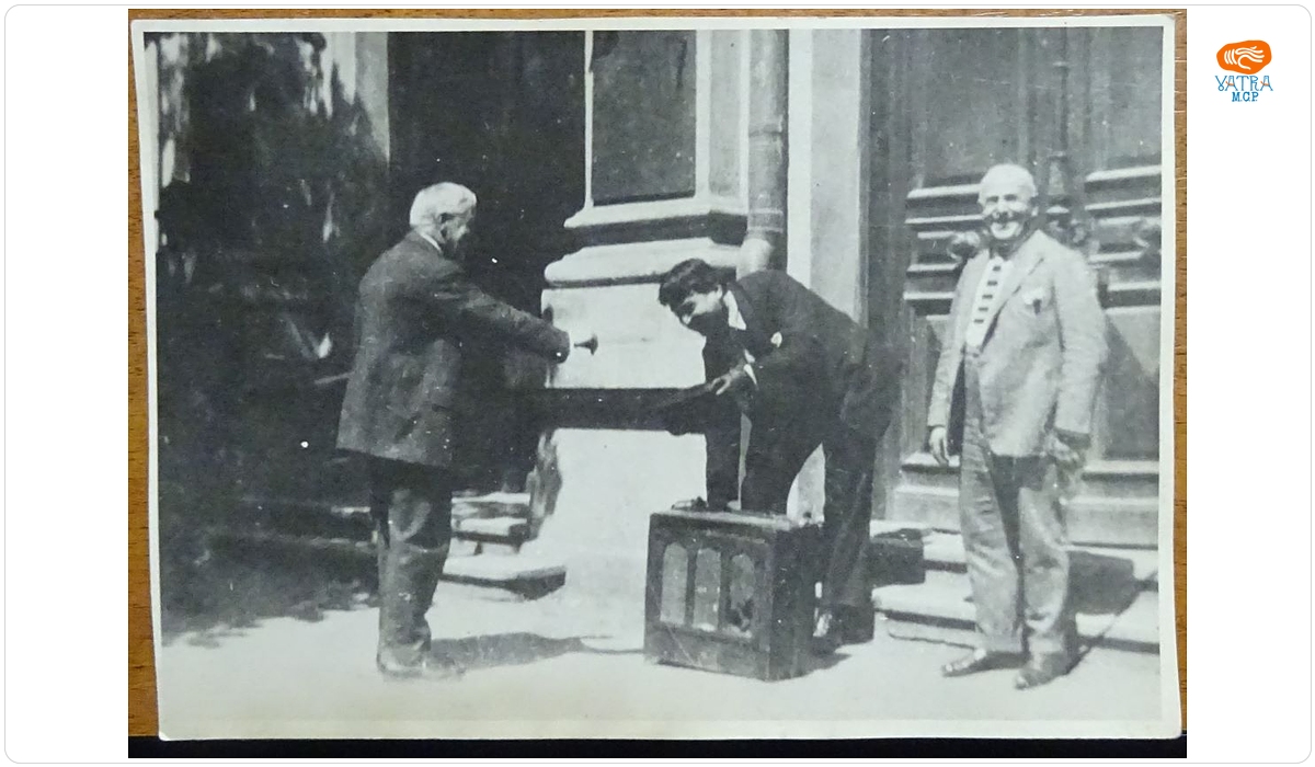George Enescu cântând la flașnetă, 1924