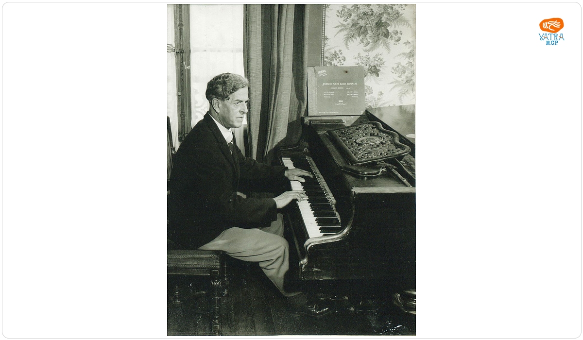 Nicolae Caravia, pianist român