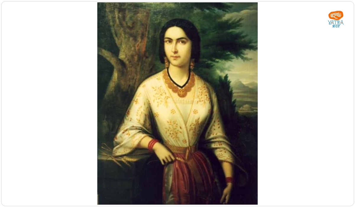 Femeie tânără cu salbă