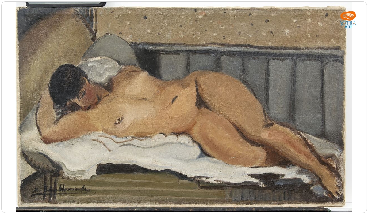 Nud feminin culcat