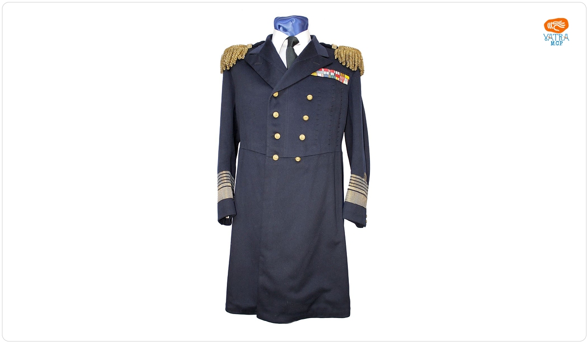 Uniformă de mare amiral a Regelui Ferdinand I - Redingotă