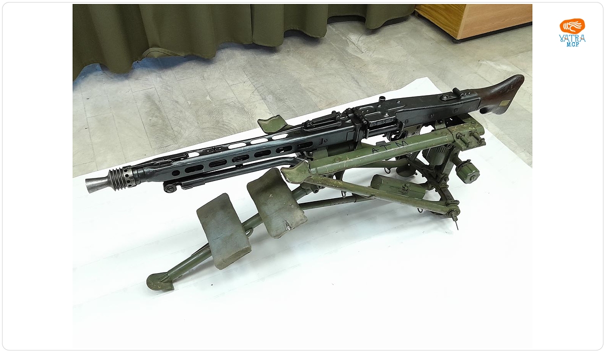 Mitralieră 7,92 MM MG-42 cu afet