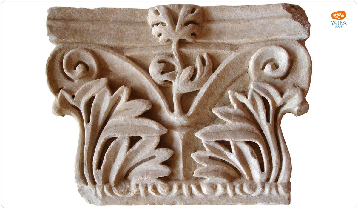 Capitel corintizant-placaj