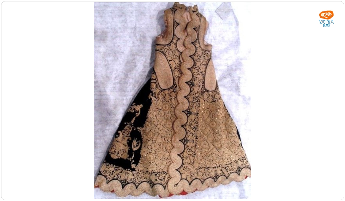 Costum de femeie