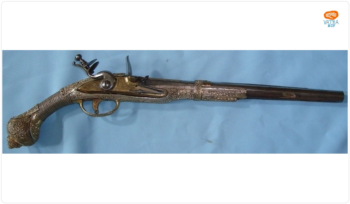 Pistol cu cremene oriental