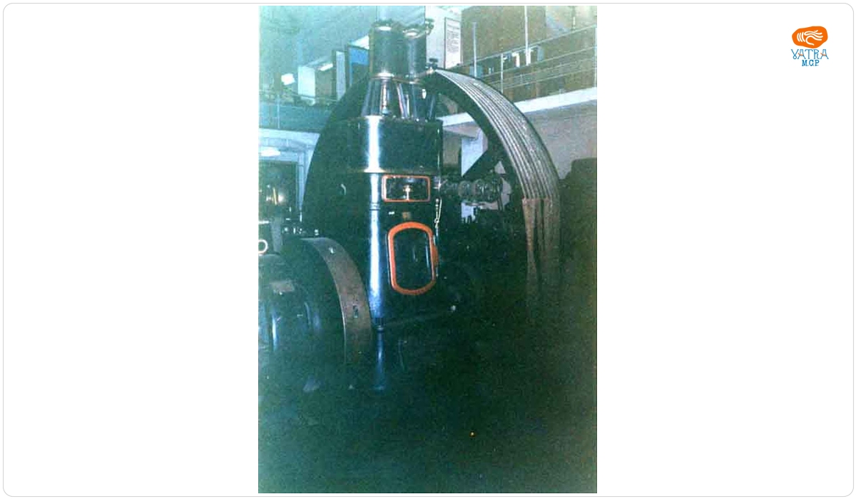 Mașină cu aburi vericală cuplată cu generator de curent continuu