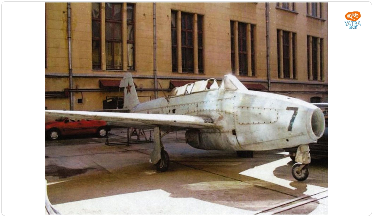 Avion cu reacție tip IAK 17 UTI - fuselajul