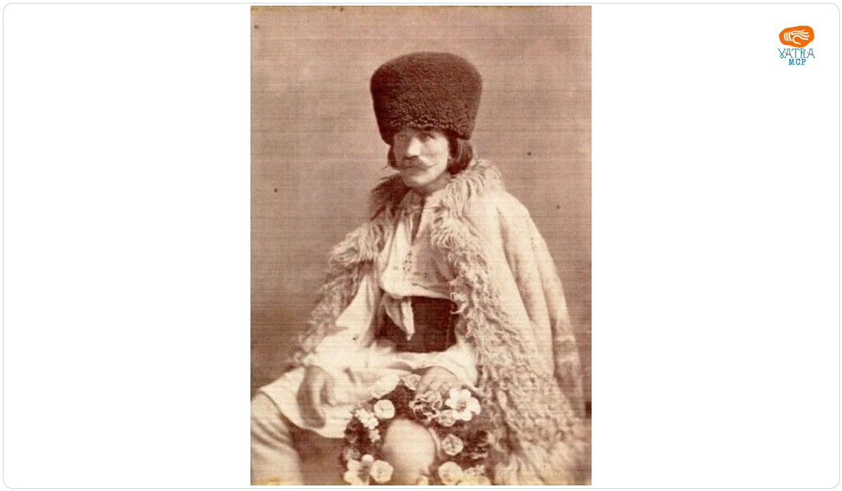 Bărbat în costum românesc pentru iarnă