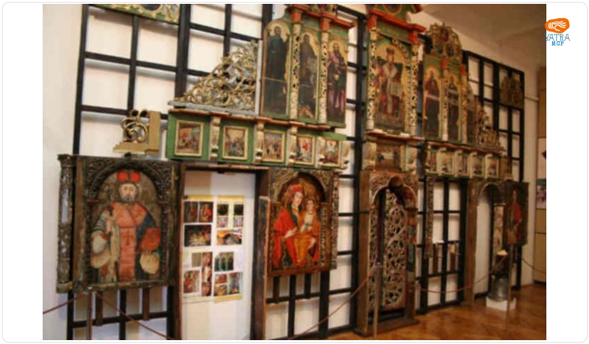 Iconostasul bisericiii greco-catolice de la Tarna Mare