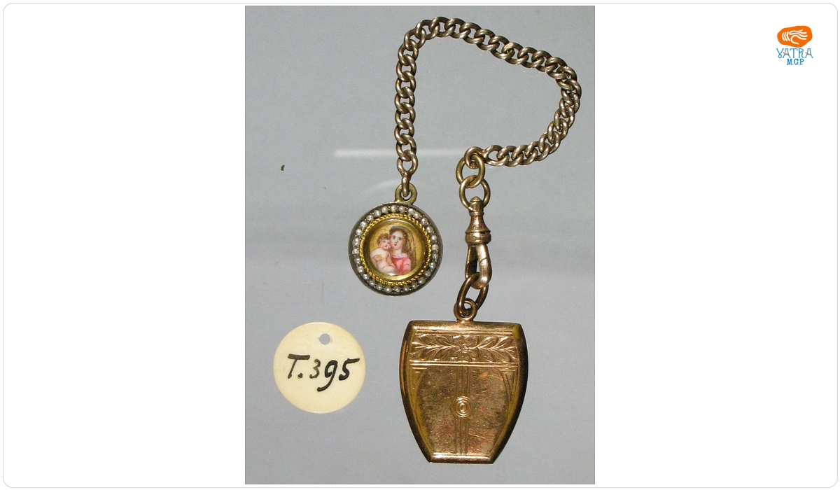 Brățară cu amulet-coșuleț și icoană