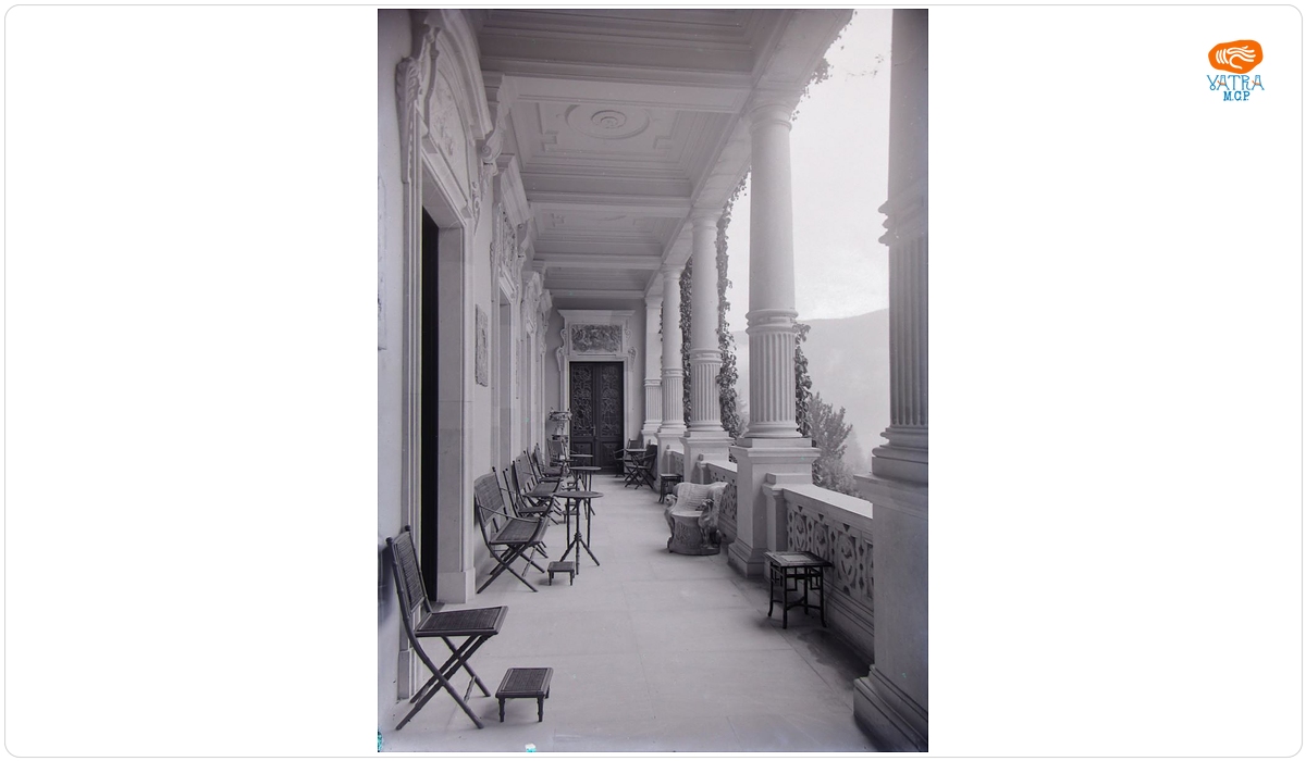 Castelul Peleș - balcon cu coloane