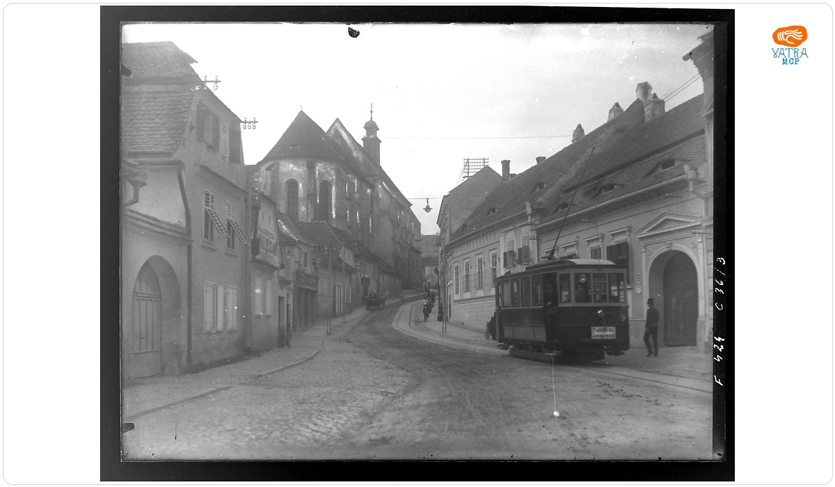 Strada Gen.Magheru din Sibiu cu tramvaiul vechi.