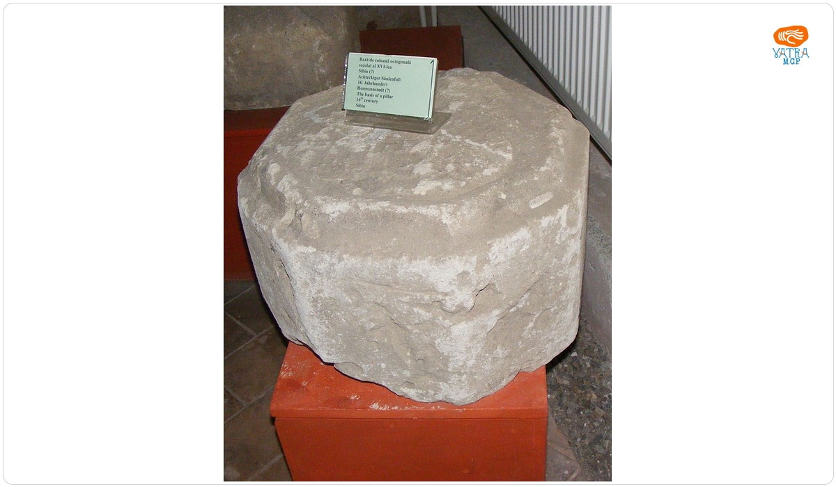 Capitel octogonal