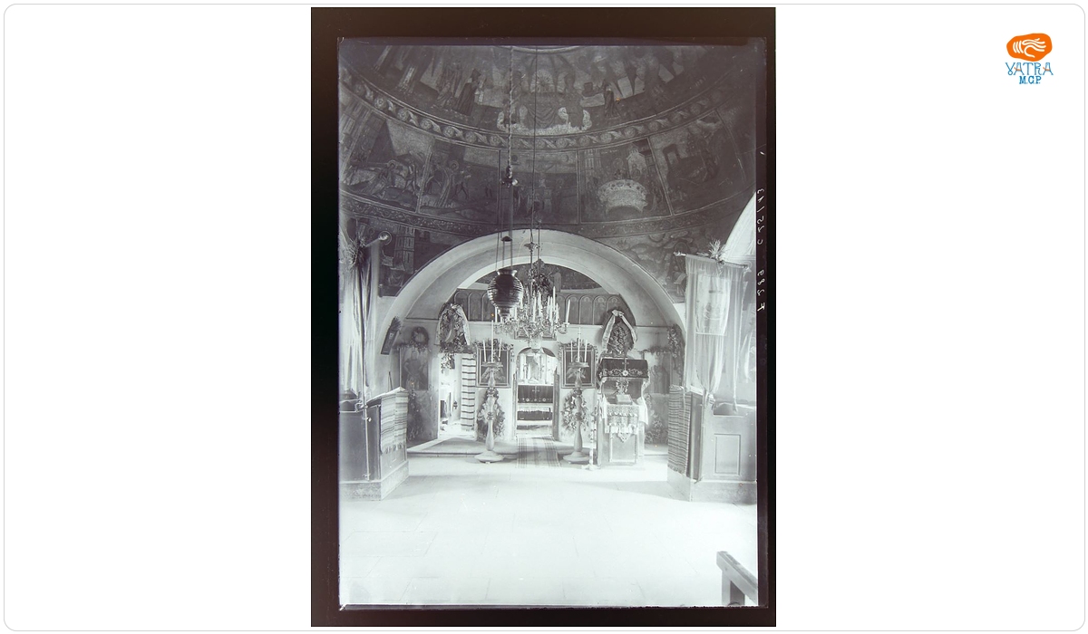 Interior de biserică ortodoxă