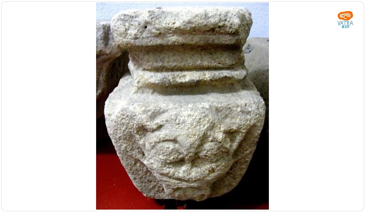 Capitel cu cap de faun