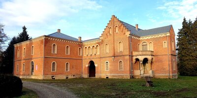 Castelul Roșu, Hemeiuș, Bacău