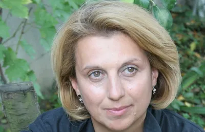 Daniela FĂINIȘ, sculptor, ceramist