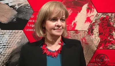 Daniela FRUMUȘEANU, sculptor, pictor, tapiser