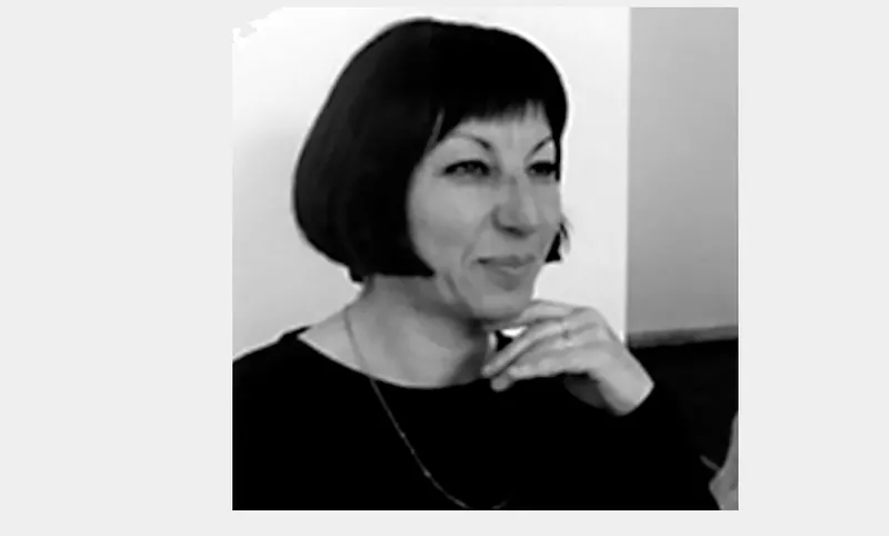 Paraschiva GĂLUȘCĂ, sculptor