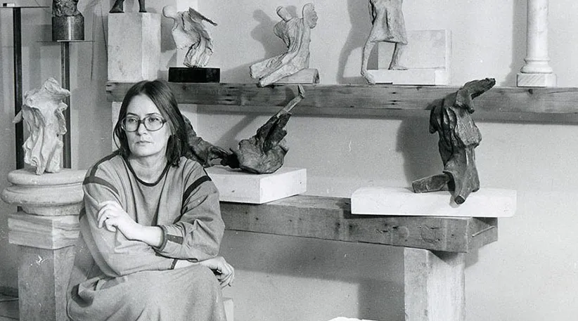 Elena HARIGA, sculptor, grafician
