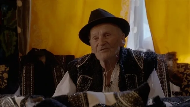 Traian Davidean - meșter popular cojocar din Frătăuții Noi, județul Suceava