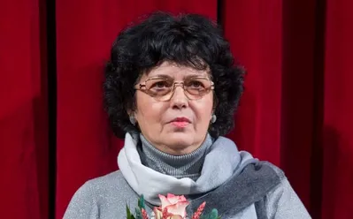 Gyöngyi U. KEREKES, sculptor