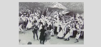 Obiceiuri de nuntă la români. Colăceriile. Salba. Jocul Bradului. Iertăciunile. Încărcatul zestrei. Vădrăritul. Plecarea la cununie