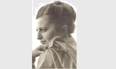 Iulia ONIŢĂ, sculptor, profesor
