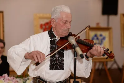 Dorin Cocârţă, sufletul ansamblului folcloric ”Arcanul” din Fundu Moldovei, Bucovina