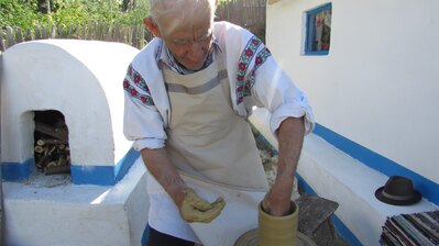 Andrei Gheorghe, olarul din Poiana Deleni