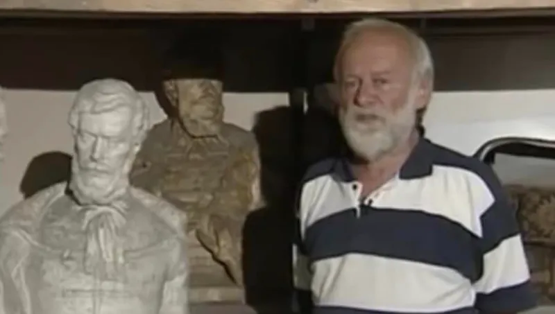 Artur VETRO, sculptor, pictor, grafician, profesor