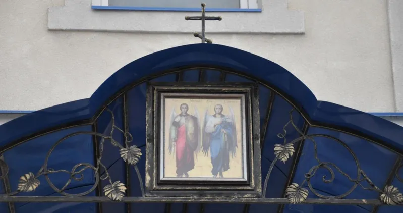 8 noiembrie. Sărbătoarea Sfinților Arhangheli Mihail şi Gavriil - conducătorii cetelor de îngeri şi călăuze ale sufletelor