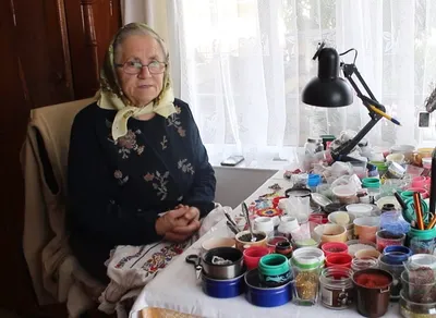 Ana Bodescu. Maestră a  cusutului cu mărgele