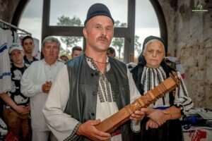Eugen Gavrilă – Ultimul sculptor de stâlpi funerari  din zona Munţilor Sebeşului