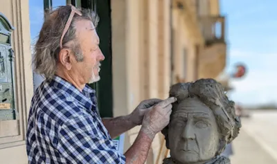 Aurelian APOSTOL, sculptor