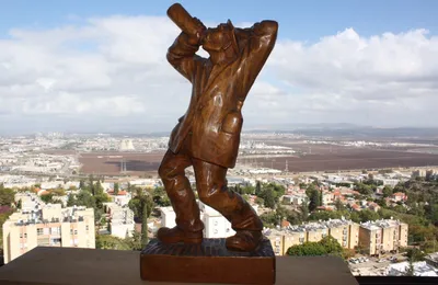 Istvan Csovasy, sculptor